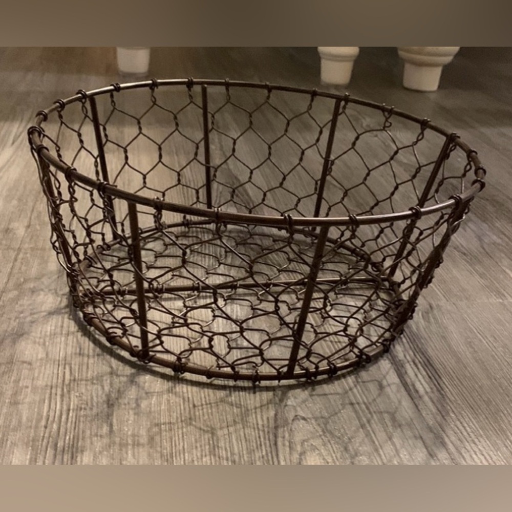 New! Farmhouse Metal Round Bronze Chickenwire Basket